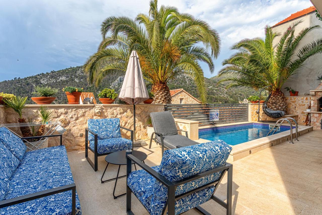 Villa Capitis In The Center Χβαρ Εξωτερικό φωτογραφία